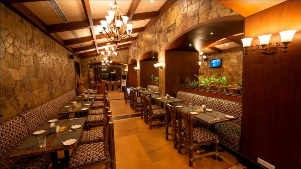 Ocean Spray Hotel Kalapettai ภายนอก รูปภาพ