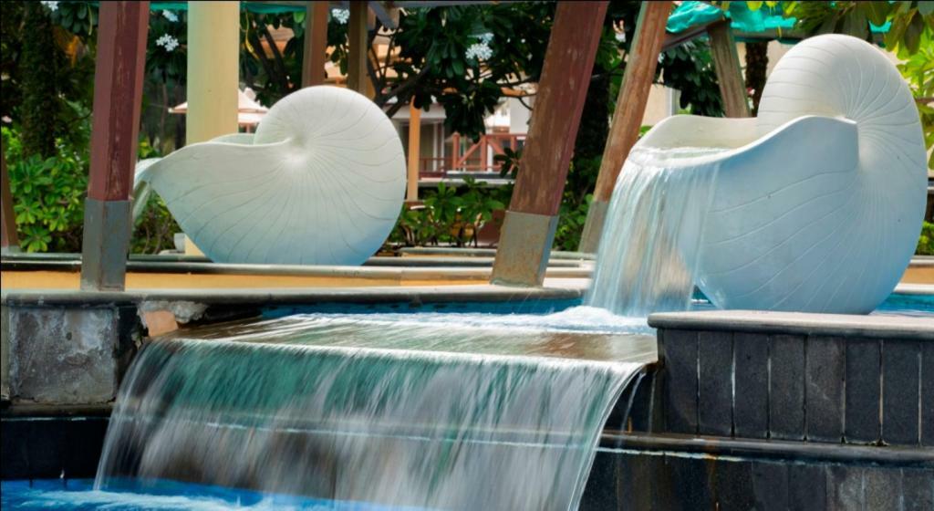 Ocean Spray Hotel Kalapettai ภายนอก รูปภาพ