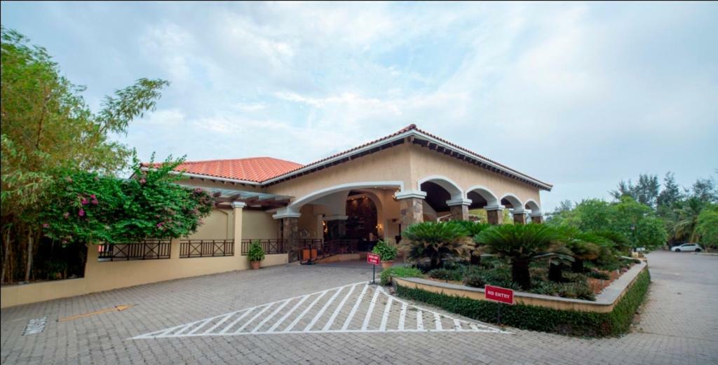 Ocean Spray Hotel Kalapettai ภายนอก รูปภาพ