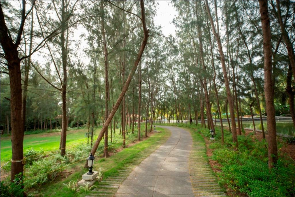 Ocean Spray Hotel Kalapettai ภายนอก รูปภาพ